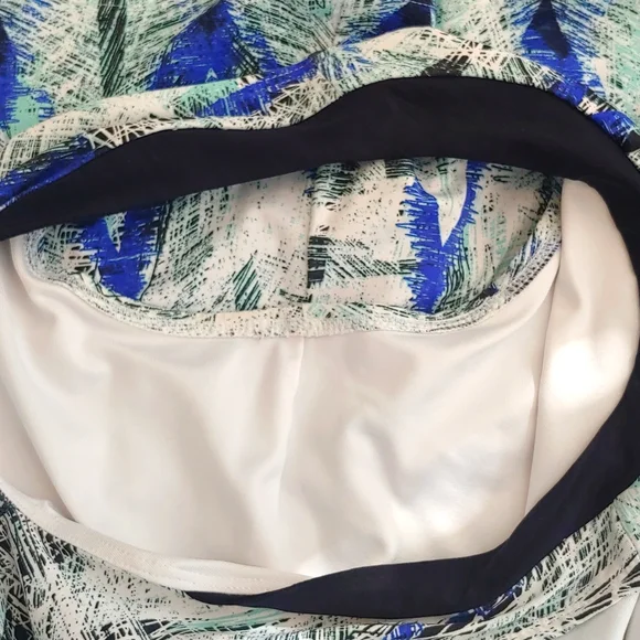 SALE: EleVen by Venus Williams Print Fitted Tank Top, Medium - Picture 10 of 10